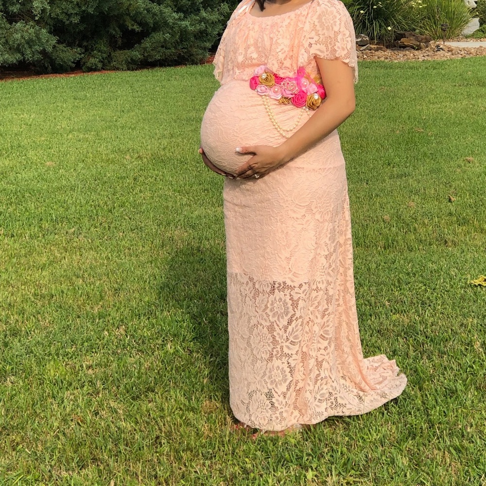 Maternity gown